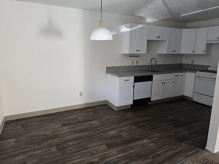 50 McKenzie Ct #50 — Photo 2
