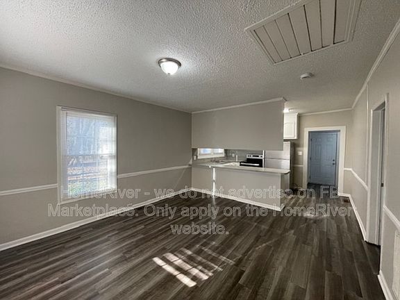 4th image of 108 Jones St
