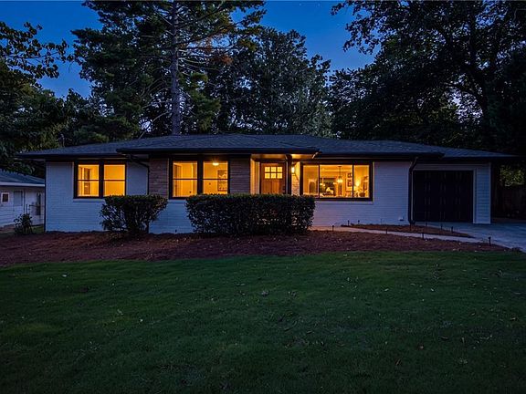 2nd image of 2904 Belaire Cir