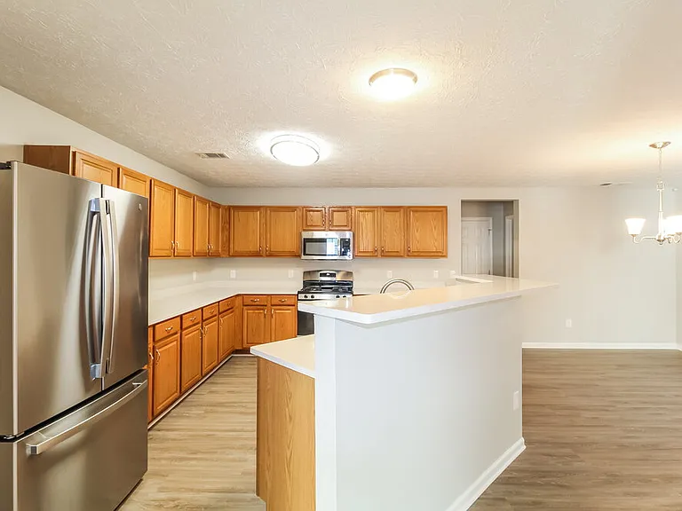 607 Leaflet Ives Trl — Photo 8