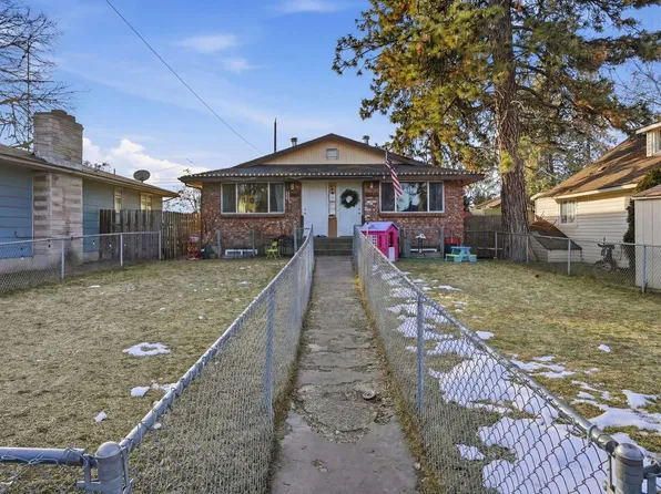 1102-1104 E North Ave, Spokane, WA 99207