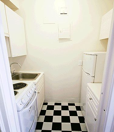 2nd image of 208 W 23rd St APT 1105