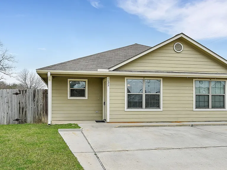 167 S Bend Ct — Photo 2