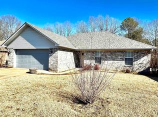 1180 Crosspoint Rd, Conway, AR 72034