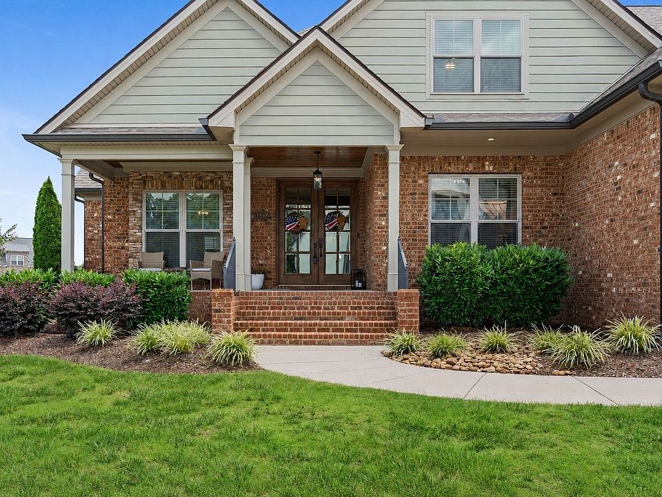 1st image of 1022 Julian Way