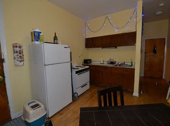 3rd image of 917 W Waveland Ave #C2