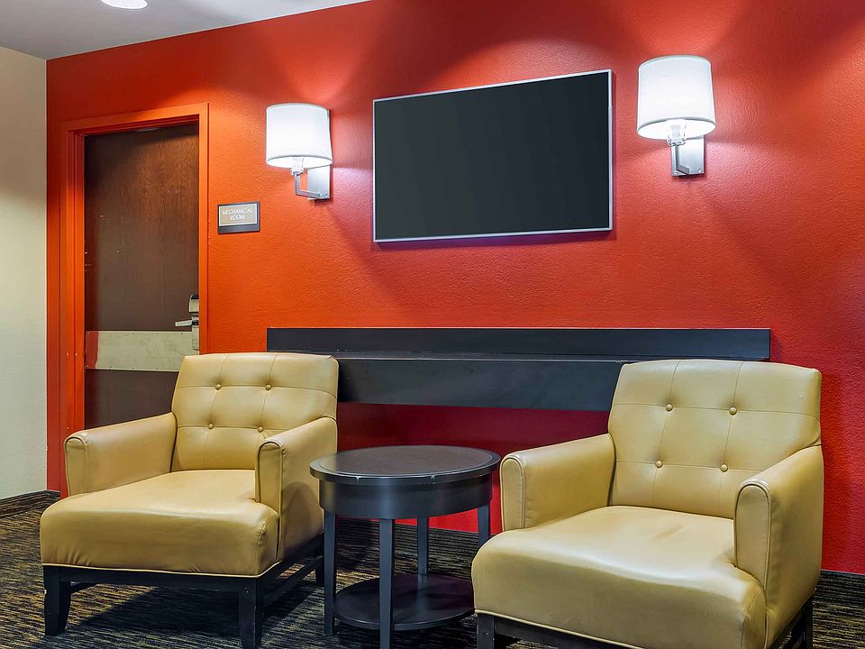 Lobby and Guest Check-in