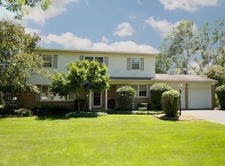 25W731 Flint Creek Dr, Wheaton, IL 60189