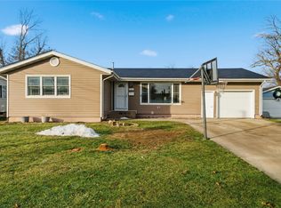 1960 27th St, Marion, IA 52302