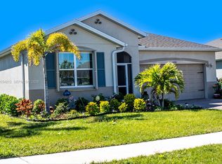 3290 Baravaldo Cir, Cape Coral, FL 33909