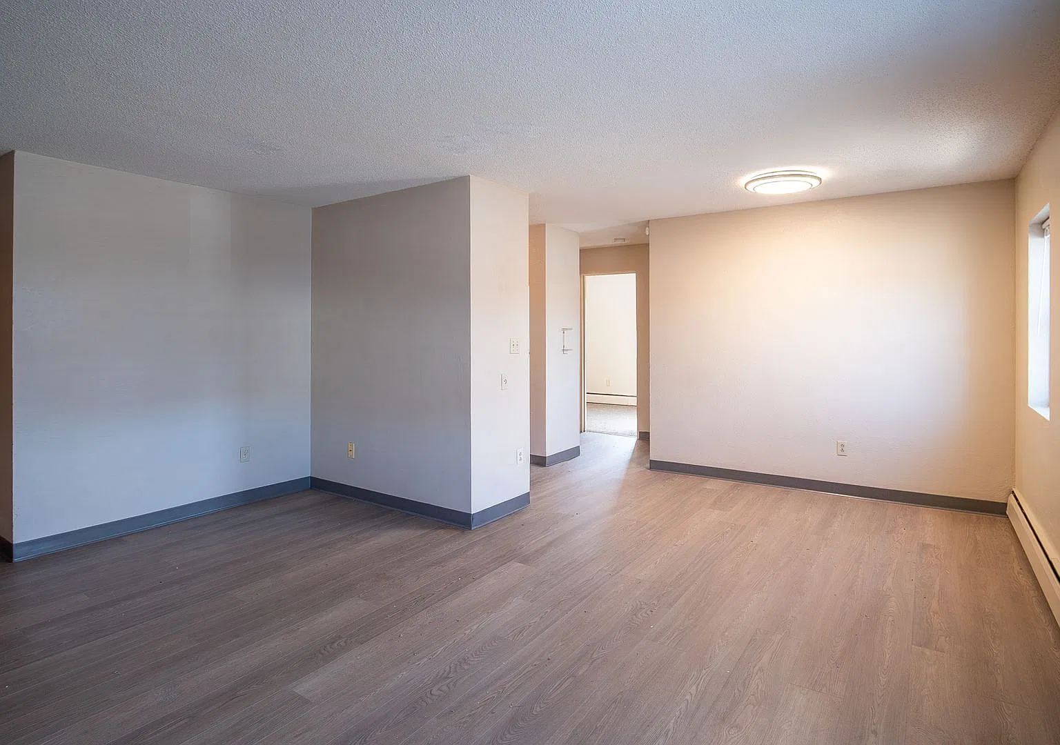 109 16th St NE — Photo 3