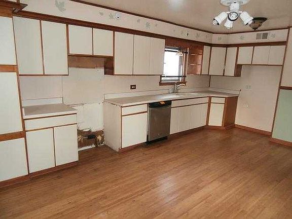 additional property photos.