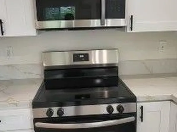 5738 Fairhaven Ave #Adu, Woodland Hills, CA 91367