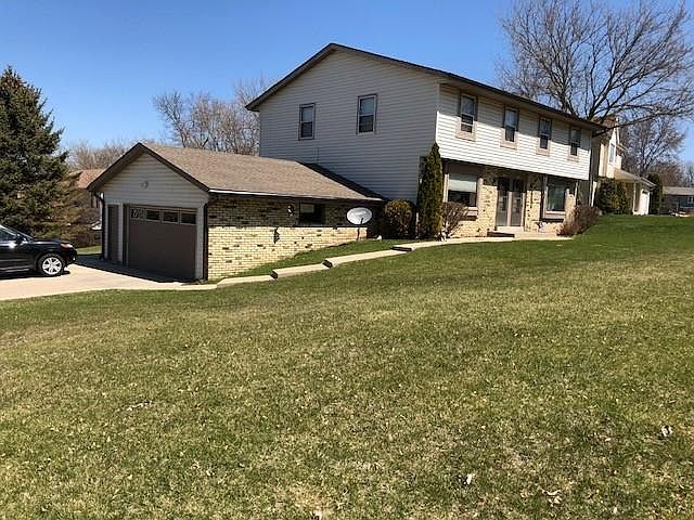 2nd image of 1008 Chelsea Cir