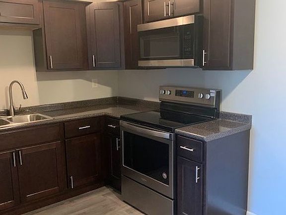 4th image of 8426 Tidewater Dr Unit 1