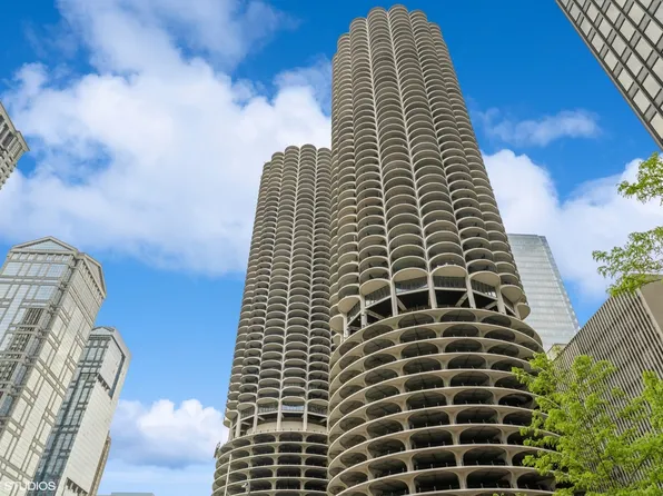 300 N State St APT 5503, Chicago, IL 60654