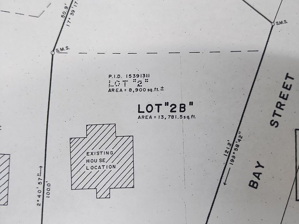 1st image of 718 Main St