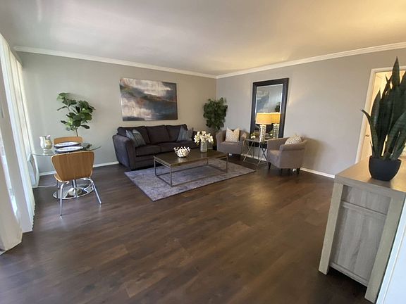 5th image of 14905 Dickens St #10