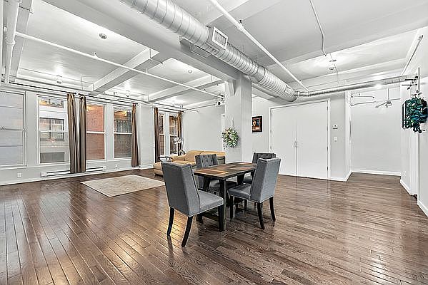 1st image of 208 W 30th St #502