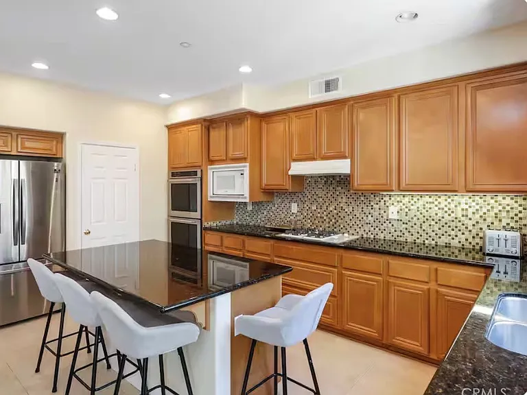 20909 Monarch Ln — Photo 10