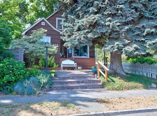 416 W 10th St, The Dalles, OR