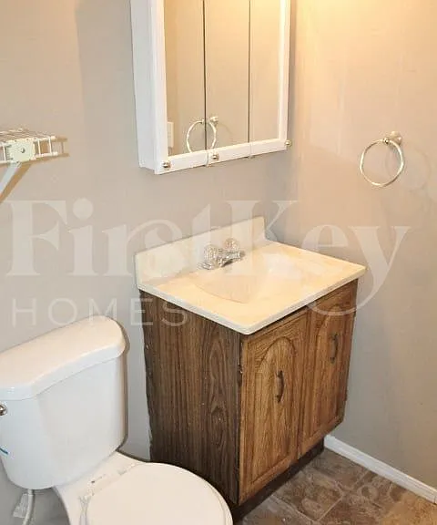 4455 Stuart Dr — Photo 9
