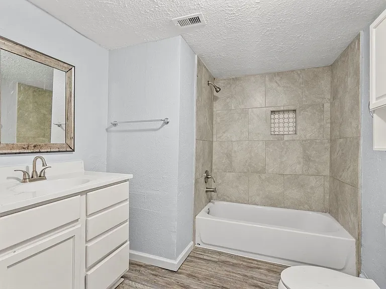 228 Orange St — Photo 19