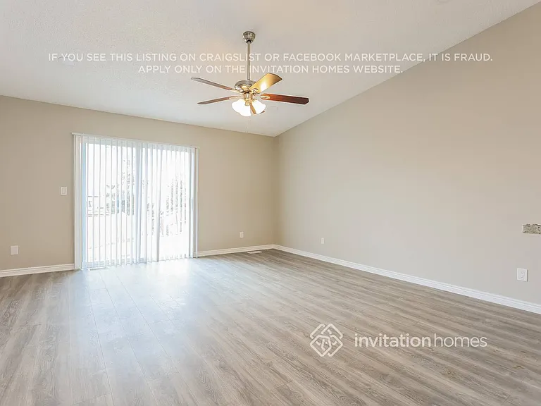 5752 S Perth Pl — Photo 2
