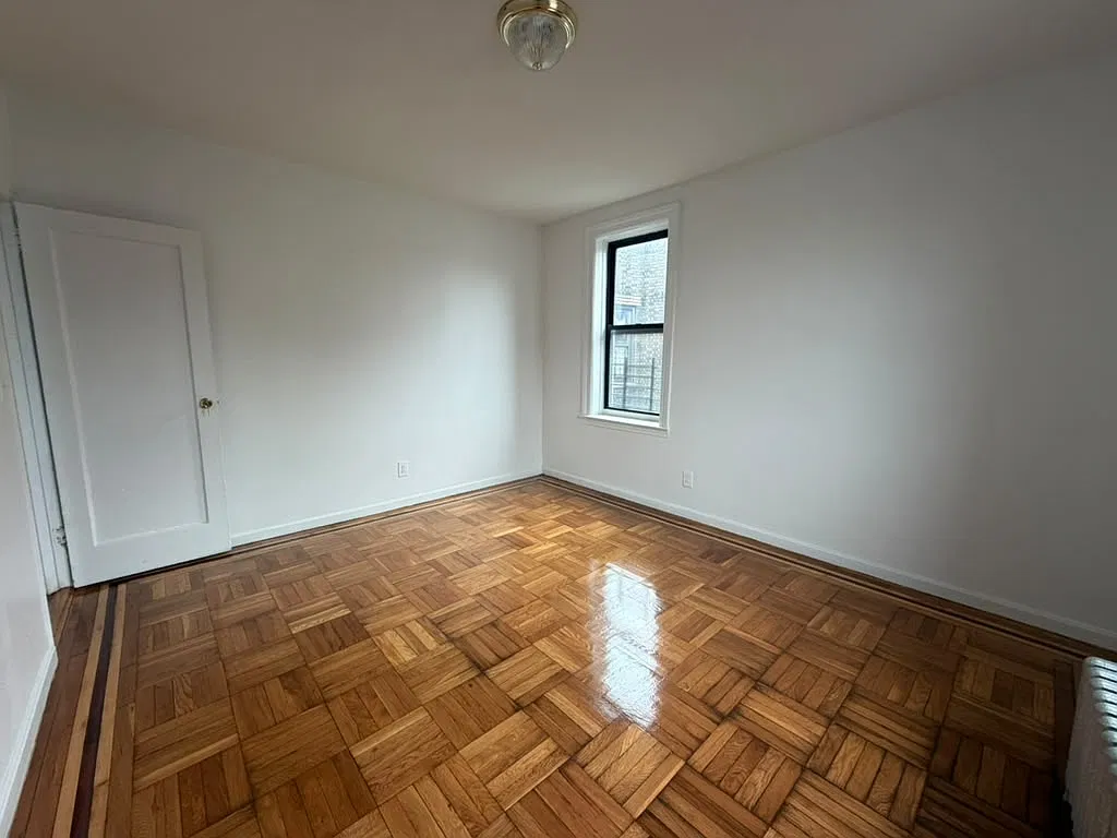 1 bed, 700 sqft, $1,864 — Photo 3