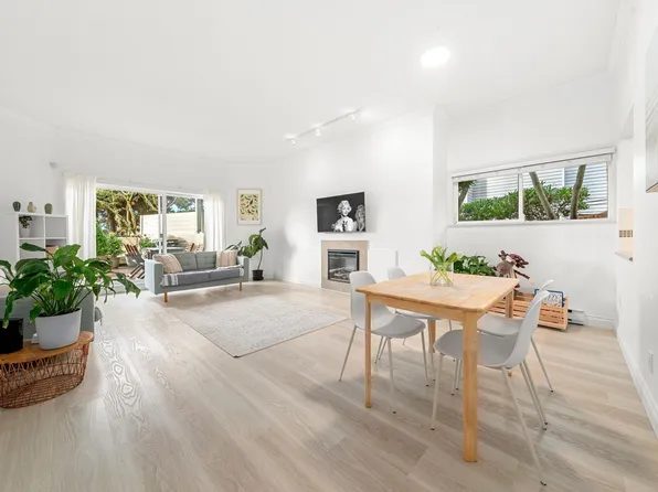 2408 Haywood Ave #101, West Vancouver, BC V7V 1Y1