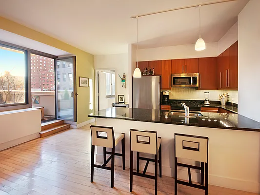 Sold by Sotheby's International Realty | media 13