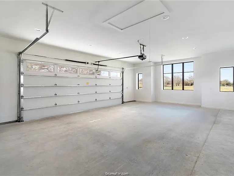 4558 Hicks Ln — Photo 33
