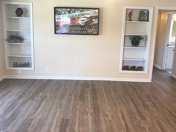 2nd image of 1009 Belmeade Dr