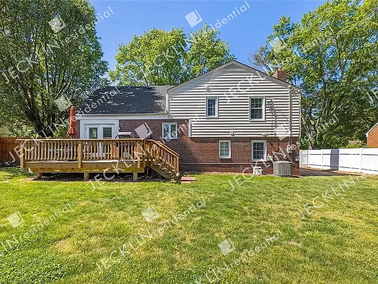 8410 Freestone Ave — Photo 20