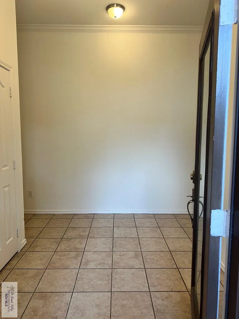 3 bed, 2.0 bath, 1680 sqft, $1,850 — Photo 2