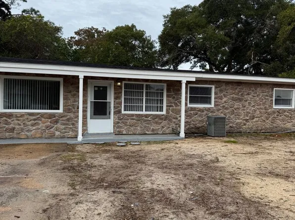 608 Manchester Rd, Fort Walton Beach, FL 32547