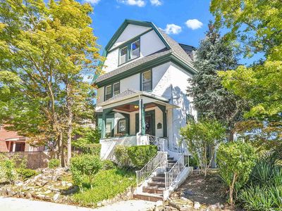 10447 Ditmars Blvd, East Elmhurst, NY, 11369