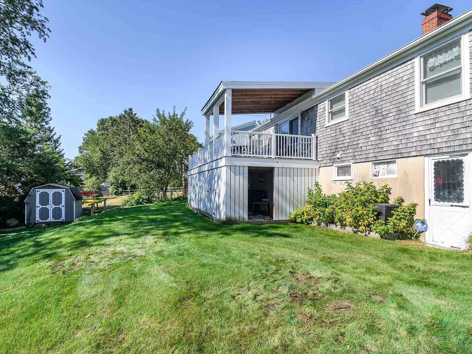 2 bed, 1.5 bath, 1680 sqft, $2,000 — Photo 3