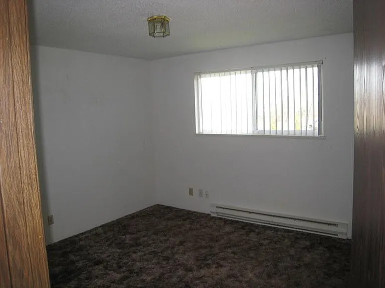 Lynda Vista Duplexes — Photo 14