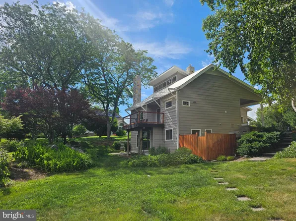 10 Douglas Ct, Carlisle, PA 17013