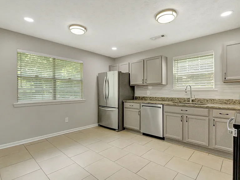 56 Pemberton Pl — Photo 16