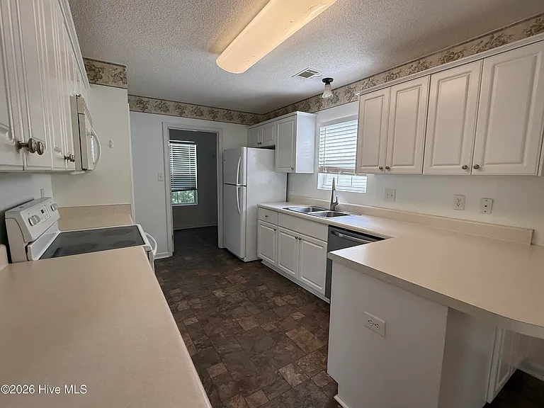 4907 Creek Bottom Ct — Photo 5
