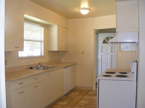 2nd image of 3404 Tembrook Dr