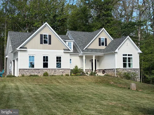 350 Plow Run Ln, Winchester, VA 22602