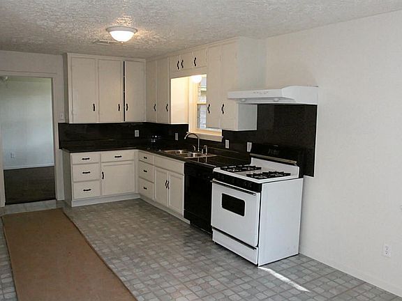 5th image of 912 Sherwood Dr