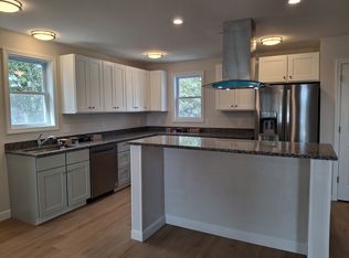 103 Brook St APT 3, Manchester, NH 03104