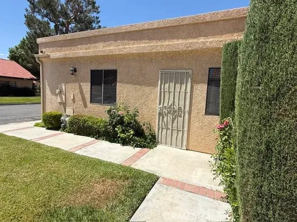 11619 Ash St, Apple Valley, CA 92308