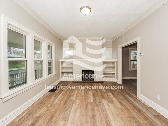 479153_002_living_room_2.jpg