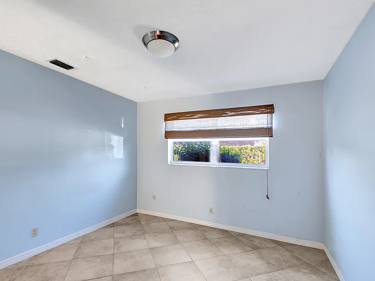 W Terrace Dr — Photo 25