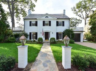 2203 Foresthill Rd, Alexandria, VA 22307